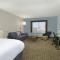 Holiday Inn Express & Suites Columbus North by IHG - Columbus