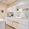 Modern, Bright & Central 1-Bed Downtown Apt close to Rogers Arena