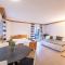2203 Modernes Studio mit Balkon