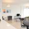 Modern 3 Bed 3 Bath Apt w Sea View