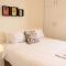 Modern 3 Bed 3 Bath Apt w Sea View