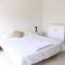 Modern 3BR Apt next to Hotel Dieu