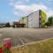 B&B HOTEL CHARTRES Le Coudray