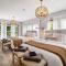 Welcome To Wine Country - Relaxed Luxury