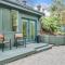 Beautiful place with a great location, free parking, WiFi & large TV. - Federal Way