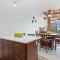 Summer Sale! Penthouse Ocean Views, Spacious Layout, Beautiful Renovation, AC!
