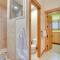 Spacious Cle Elum Cabin on Golf Course with Hot Tub!