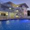 Bayshore Breeze Free Parking 9