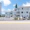 Bayshore Breeze Free Parking 9