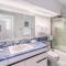 Kanai a Nalu 314 - Newly Renovated, Oceanfront, AC