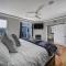906 Westbrook B City Views Rooftop Hot Tub and Short Walk to Stadium