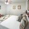 Kihei Holiday 215 - a Charming 2BR, 1BA Condo, AC