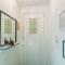 Nice 2 double Bed in sunny House in Amsterdam west