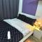 Beautiful Double Partition Room in Tecom Near ICM Metro - Dubaj