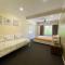 Spacious Hideaway Retreat, Brookfield, Brisbane