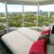 Luxury Apartment in Yorkville Downtown Toronto with City View - Toronto