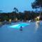 Dépendance dans Mas traditionnel avec piscine
