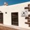 Sala Botanica Studio - Shared Pool - Central Island Location - 10 mins drive to Famara and La Santa - Тьягуа