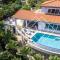 6 bed-rooms Villa at Dawn Beach Estate