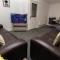 Dwellcome Home Ltd 3 Double Bedroom House, Private Estate, Driveway Parking, Fast WIFI, Ideal for Long Term Contractor, etc Stays, 3 miles 7 mins drive to Nissan, 15 mins to Sunderland Newcastle, Regular Housekeeping Options - See Our Site for Assurance - Boldon