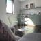 Porta 1923 Bed and Art