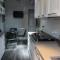 [Duomo walking distance]modern flat with free wifi