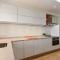 Beach get-away The sunny La Duquesa apartment