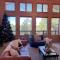 *NEW* Chalet in the Woods *1 Acre*2 Primary Suites*Pets - شو لو