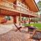 *NEW* Chalet in the Woods *1 Acre*2 Primary Suites*Pets - شو لو