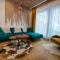 Luxury Apartment 1984