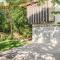Ariels on the Beach - 4 BR beachfront home w. pool - 萨福克公园