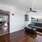 Elegant 3-Bed 2-Bath Cottage: Classic Charm with a Modern Twist - Townsville