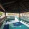 Manzil - 1BR in Anantara The Palm with Private Beach & Burj View, Palm Jumeirah - Dubaj
