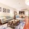 Manzil - 1BR in Anantara The Palm with Private Beach & Burj View, Palm Jumeirah - Dubaj