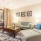 Manzil - 1BR in Anantara The Palm with Private Beach & Burj View, Palm Jumeirah - Dubaj
