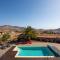 Villa Atlanntes con piscina en Fuerteventura - Triquivijate
