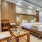 Hotel Flysky Rooms & Banquets