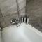 4 bed house 10 min walk to Tube