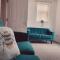 High Street, 2 bed, newly refurb