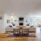 LOGGERHEAD LODGE home - جزيرة جيكل