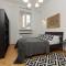 One Bedroom Apartment Next to the Royal Castle in Warsaw by Noclegi Renters
