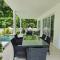 Villa Blanc - Chateau Elysium