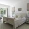 Les Jolies Eaux Villa - Chateau Elysium