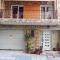 STEVES HOUSE & ELDI