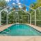 Private Heated Pool & Beach House, 3 King Beds, TVs in all rooms, BBQ, Screened in Pool, 15 min to Beach, Private Neighborhood, 1000mbps WiFi - فيرو بيتش