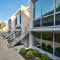 Pure Retreat Lake View