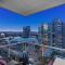 Beautiful Bright Modern Condo with Water view and AC in DT Vancouver 2BR,3BD,2BT sleeps 6 guests Free parking Netflix Included