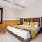 Itsy Hotels Avantika With Forest View