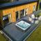 Birches Lodge with Hot Tub