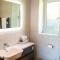 Birches Lodge with Hot Tub